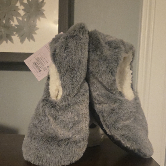 Auden Shoes - Auden Plush Gray Faux Fur Slippers NWT